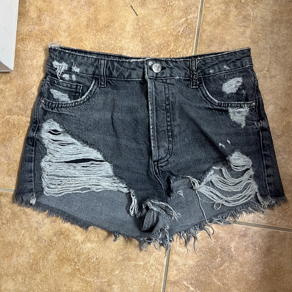 Black high rise Zara shorts